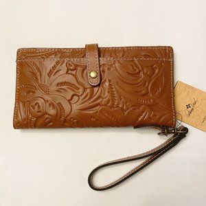 Nwt Patricia Nash Bifold Tooled Leather Wallet